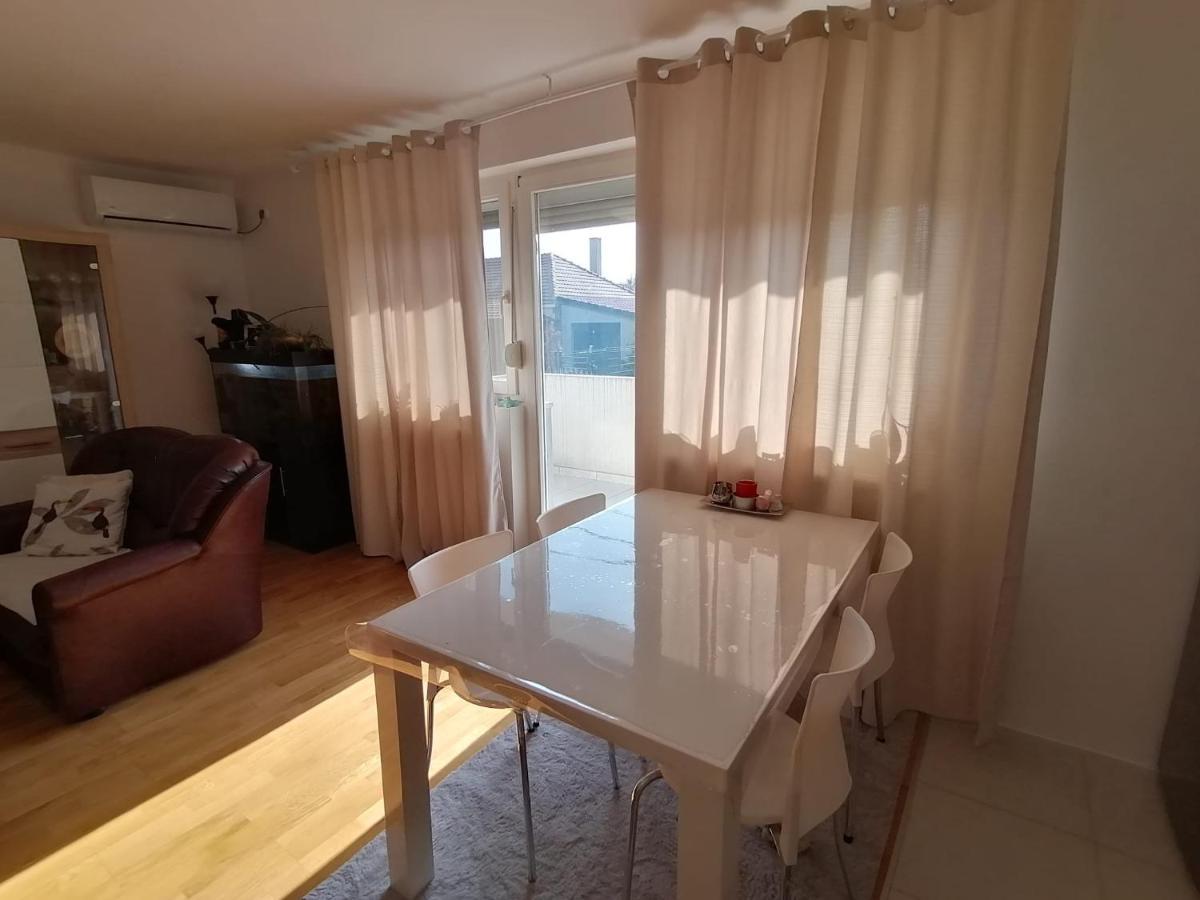 Airport Apartment Surčin Εξωτερικό φωτογραφία