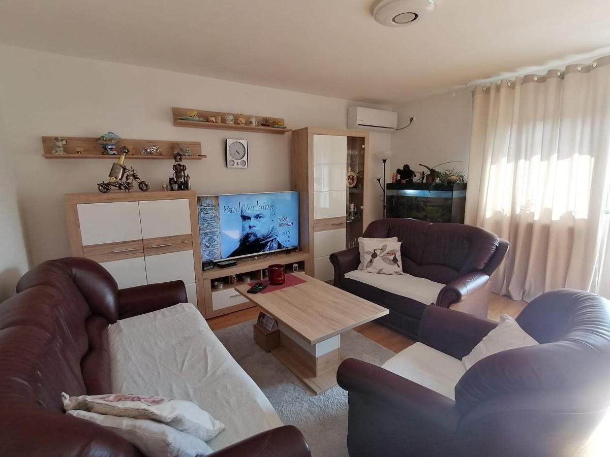 Airport Apartment Surčin Εξωτερικό φωτογραφία