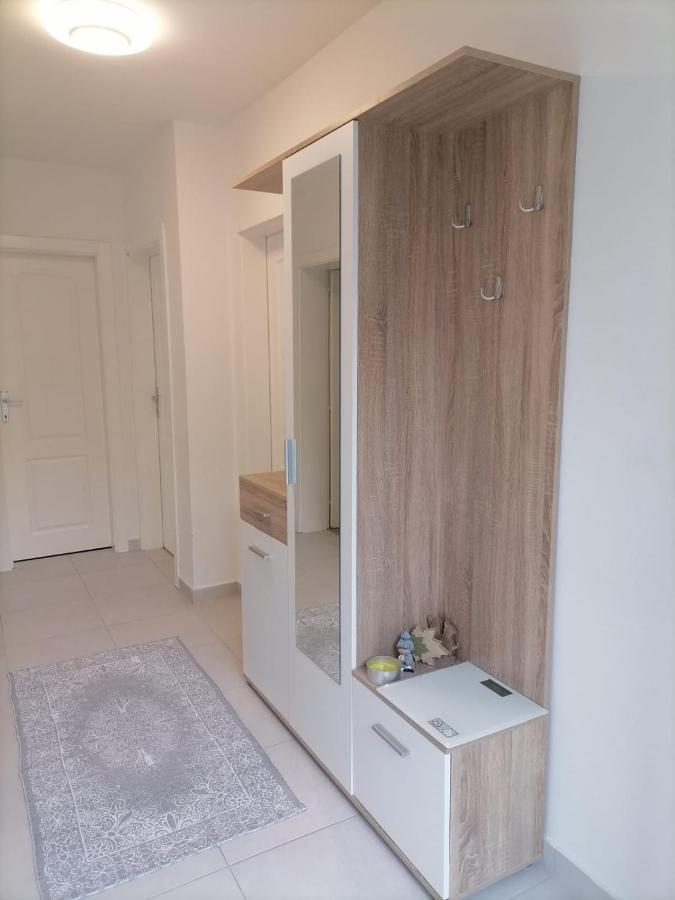Airport Apartment Surčin Εξωτερικό φωτογραφία