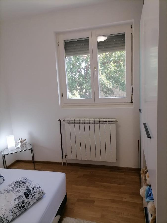 Airport Apartment Surčin Εξωτερικό φωτογραφία